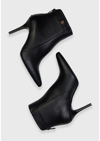 Deri Logo Detaylı Bot Siyah 11644359000 modelleri