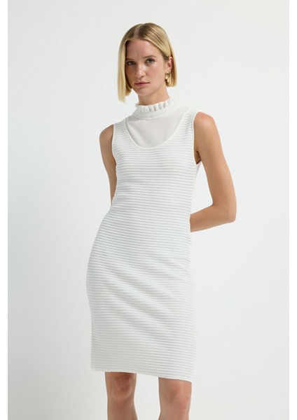 Garnili Kolsuz Triko Elbise Kemik 12445596000 fırsatları