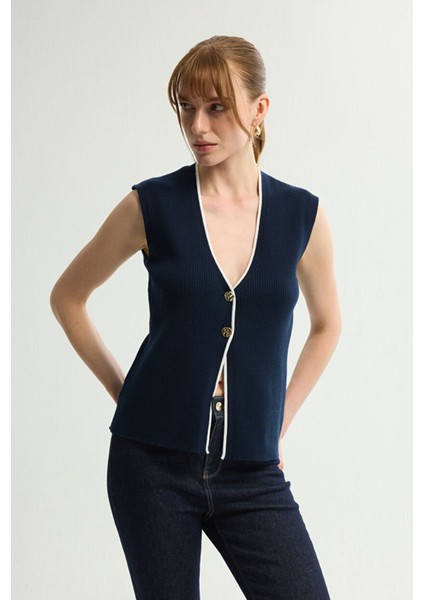 Kolsuz Triko Yelek Lacivert 179L9627000 fırsatları