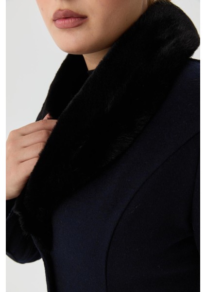 Kışlık Yünlü Kaşe Kadın Pardesü Yakası Kürklü Kalın 58025 fırsatları