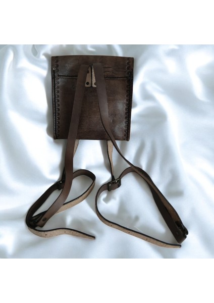 El Yapımı Hakiki Deri Vintage Sırt Çantası - Full-Grain Gerçek Deri Unisex Sırt Çantası - Ayarlanabilir Askılı ve Tokalı Şık Tasarım indirimleri