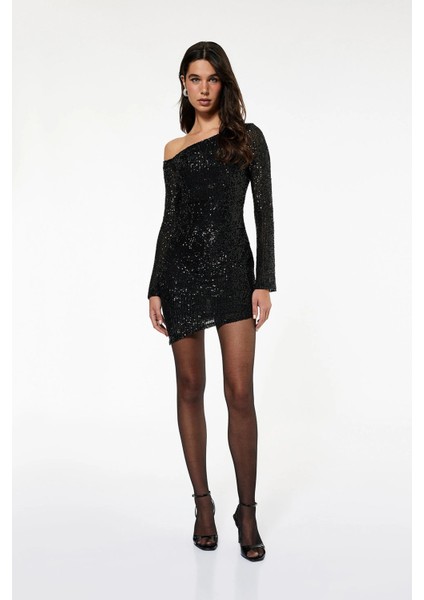 Kadın x Sibil Çetinkaya - Kayık Yaka Uzun Kollu Asimetrik Pullu Payetli Mini Abiye Elbise 6WAK80104FK