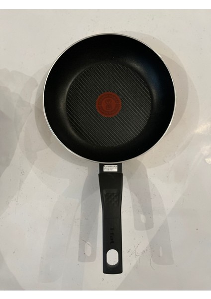 Titanyum Difüzyon Tabanlı 21 cm Tava fiyatları