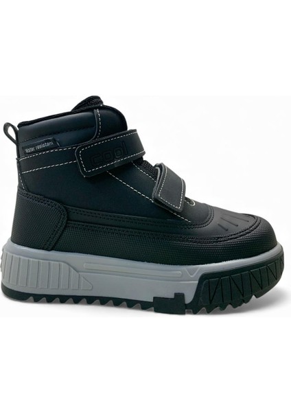 Oscar Erkek Çocuk Bot