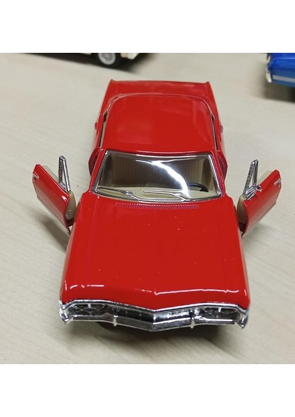 Kinsmart Oyuncak Metal Model Araba 1/36 Çek Bırak 1967 Kırmızı Chevrolet Impala fiyatları