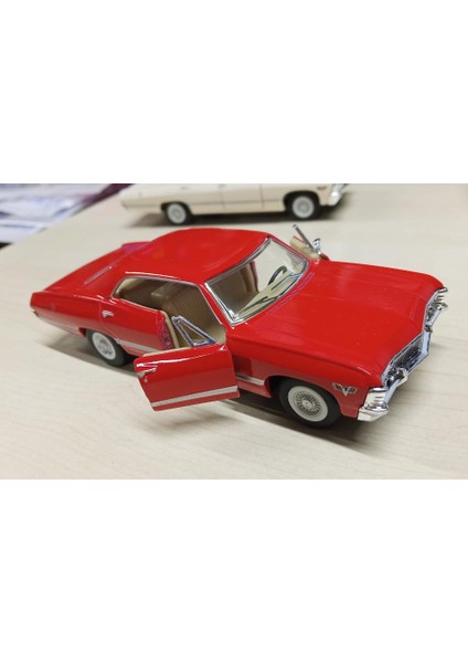 Kinsmart Oyuncak Metal Model Araba 1/36 Çek Bırak 1967 Kırmızı Chevrolet Impala fırsatları