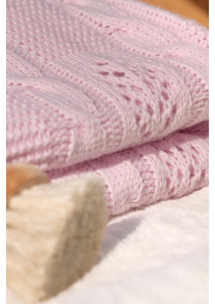 Triko Zarif Yaprak Desenli Mevsimlik Kutulu Bebek Battaniyesi