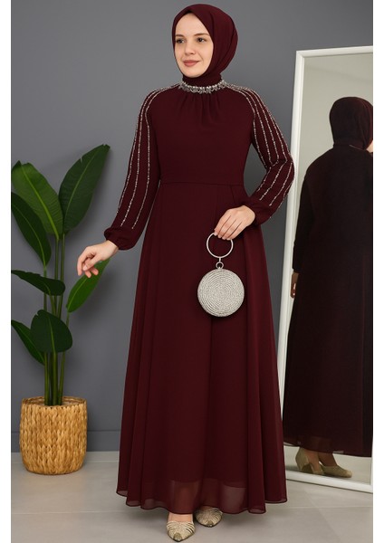 Kolları Işlemeli Tesettür Abiye