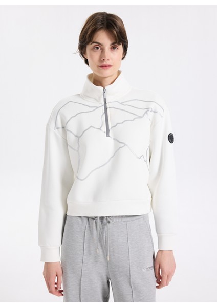 D5WL-SWT3580 Kırık Beyaz Dik Yaka Relaxed Baskılı Kadın Sweatshırt