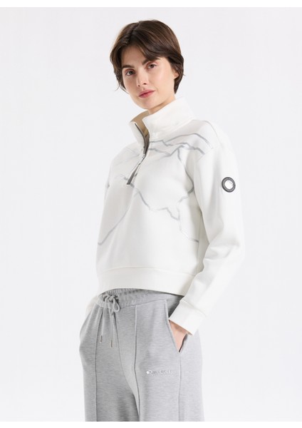 D5WL-SWT3580 Kırık Beyaz Dik Yaka Relaxed Baskılı Kadın Sweatshırt fiyatları