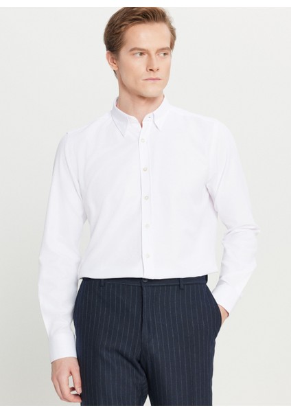 Tailored Fit Düğmeli Yaka Beyaz Erkek Gömlek ACE020261597_BYZ