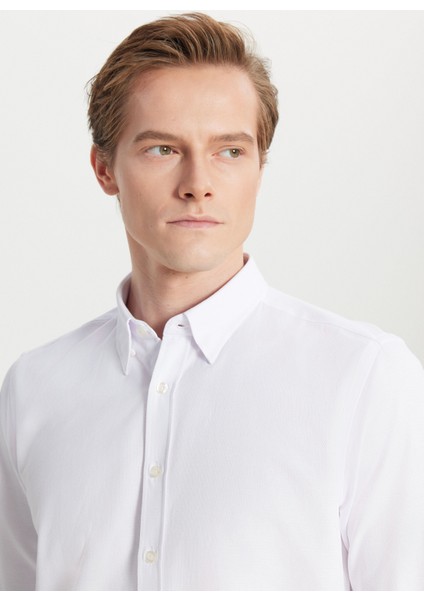 Tailored Fit Düğmeli Yaka Beyaz Erkek Gömlek ACE020261597_BYZ fırsatları