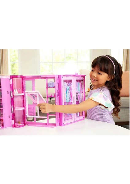 Barbie'nin Rüya Gardırobu ve Bebek Oyun Seti indirimleri