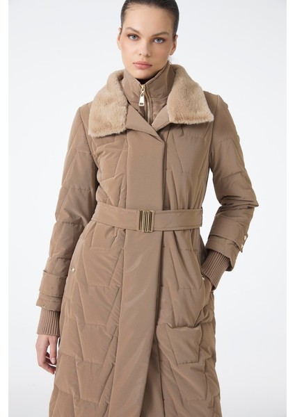 Yakası Kürk ve Kemer Detaylı Şişme Mont 12764 Bej 42