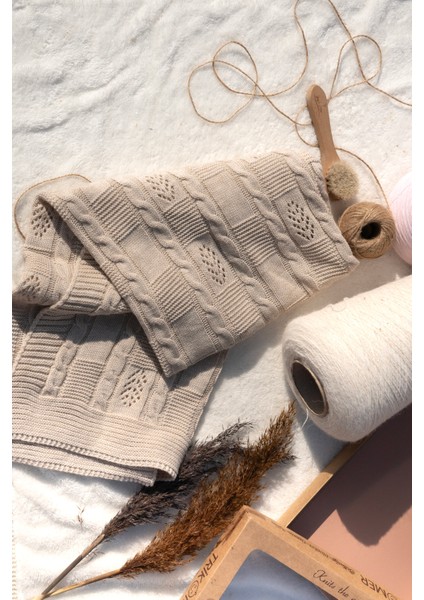 Triko Zarif Yaprak Desenli Mevsimlik Kutulu Bebek Battaniyesi indirimleri