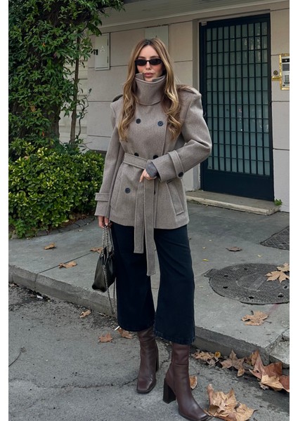 Vizon Ek Parça Yaka Detaylı Kaşe Kaban - 1125 fiyatları