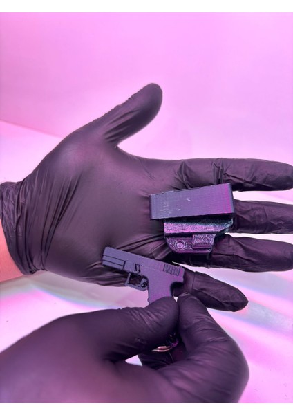 Glock Silah ve Kılıf Görünüm Anahtarlık Hediyelik Tabanca Anahtarlık Masa Süsü Dekor modelleri