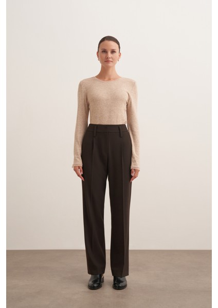 Geniş Köprülüklü Pantolon