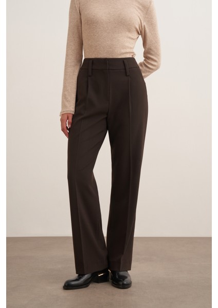 Geniş Köprülüklü Pantolon fırsatları