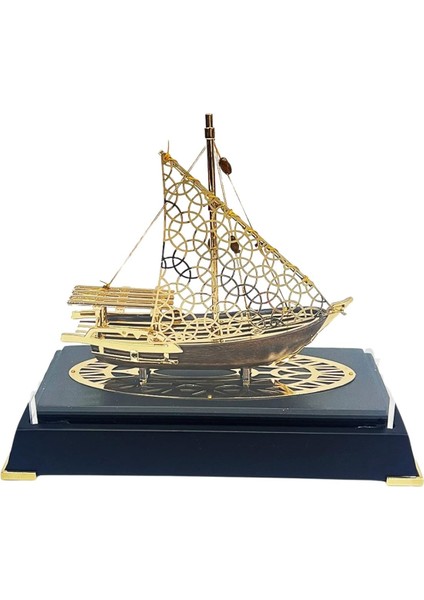 Pirinç Yelkenli Gemi Altın Kaplama Katar Dhow Teknesi Deri Kutulu 23CM No.2 fiyatları