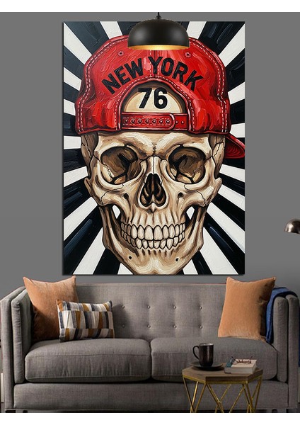Siyah Beyaz Çizgili Fonda Kırmızı New York Şapkalı Kuru Kafa Dekoratif Kanvas - Mdf Ahşap Tablo modelleri