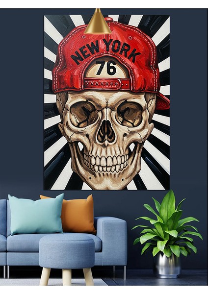 Siyah Beyaz Çizgili Fonda Kırmızı New York Şapkalı Kuru Kafa Dekoratif Kanvas - Mdf Ahşap Tablo fırsatları
