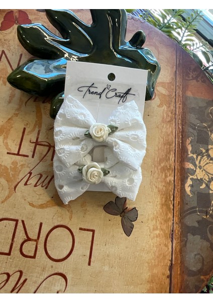 Beyaz Fisto Fiyonklu Güllü 2’li Klips Toka indirimleri