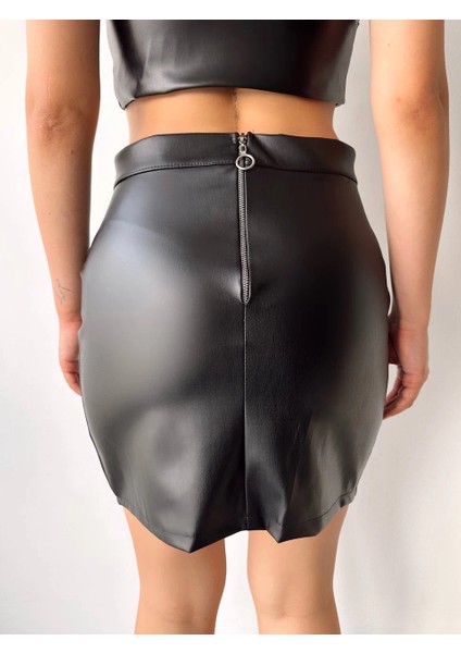 Cep Detaylı Oval Kapaklı Deri Etek Siyah H240048 fırsatları