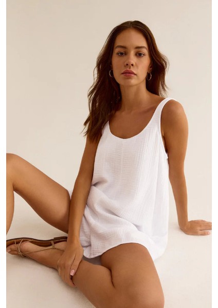 Kadın Beyaz Mini Cepli Tulum Plaj Elbisesi – Şık, Rahat ve 4 Mevsim Kullanıma Uygun indirimleri