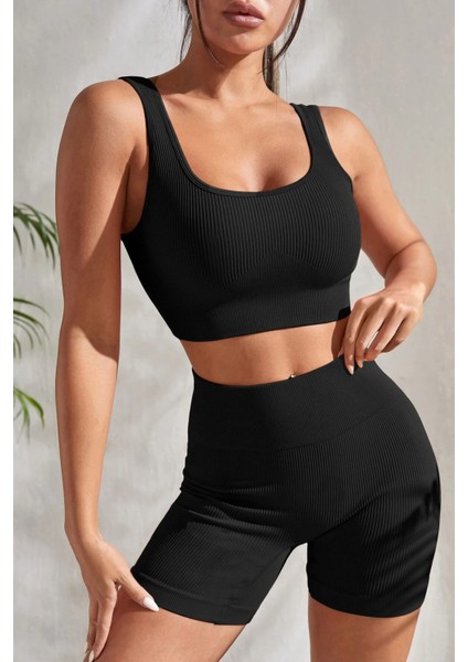 Kadın Siyah Kalın Askılı Yüksek Bel Şortlu Gecelik Takımı – Modern, Konforlu ve Günlük Kombinlere Uygun fırsatları