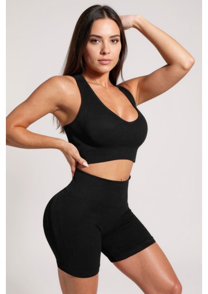 Kadın Siyah Yüksek Bel Çapraz Sırt Detaylı Şortlu Gecelik Takım – Modern, Konforlu ve Günlük Kombinlere Uygun fiyatları
