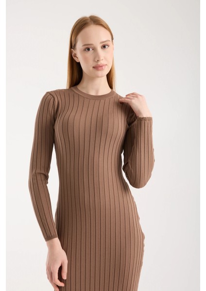 Vücuda Oturan Uzun Kollu Ribana Triko Elbise modelleri