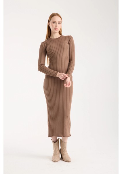 Vücuda Oturan Uzun Kollu Ribana Triko Elbise