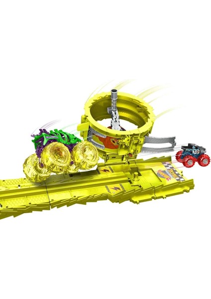 Hot Wheels Monster Trucks Charge Chase Challenge Oyun Seti HXT05 fiyatları