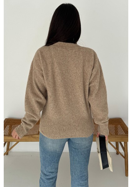 Kadın V Yaka Uzun Kollu Triko Kazak – Soft Classic