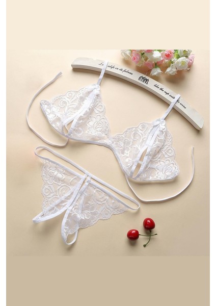 Kadın Beyaz Dantelli Sütyen Külot Takımı – Modern, Konforlu ve Günlük Kombinlere Uygun