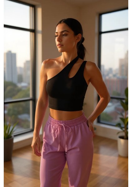 Kadın Siyah Tek Omuz Cut Out Detaylı Crop Top Bluz – Şık, Rahat ve Kolay Kombinlenebilir fiyatları