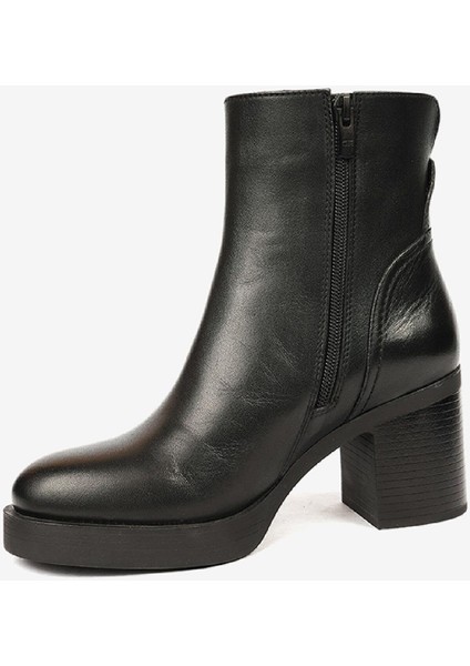 Kadın Siyah Hakiki Deri Topuklu Bot 4K2DB34140