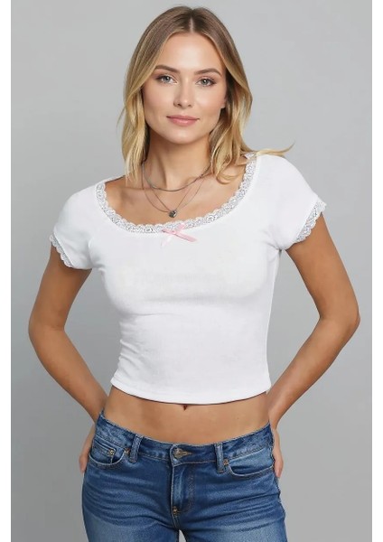 Kadın Beyaz Normal Kalıp Dantel Detalı Ince Askılı Oyuk Yaka Atlet – Modern ve Şık Tasarım modelleri