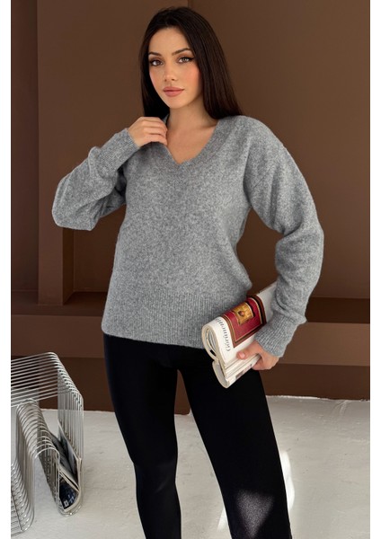 Kadın V Yaka Uzun Kollu Triko Kazak – Soft Classic indirimleri