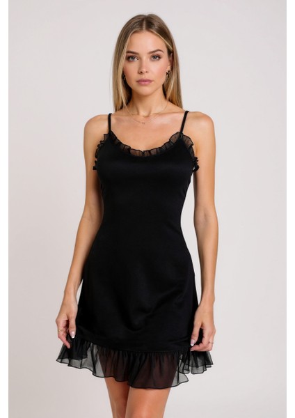 Kadın Siyah Etek Ucu ve Göğsü Fırfırlı Tül Detaylı Gecelik – Modern ve Şık Tasarım fiyatları