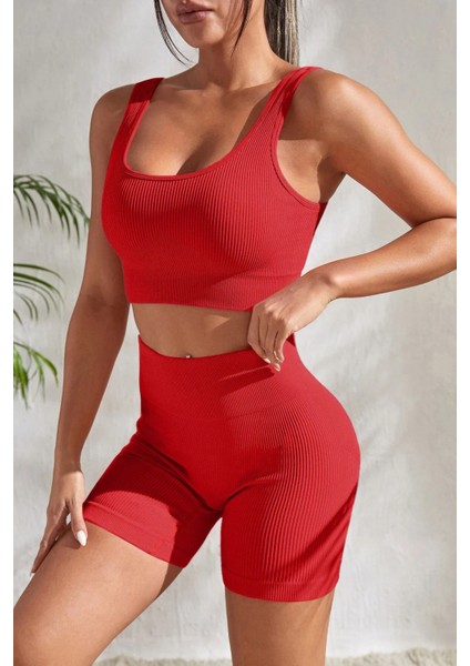 Kadın Kırmızı Kalın Askılı Yüksek Bel Şortlu Gecelik Takımı – Modern, Konforlu ve Günlük Kombinlere Uygun modelleri