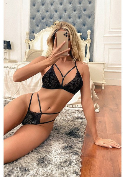 Kadın Siyah Özel Tasarım Dantelli Sütyen Külot Takımı – Modern, Konforlu ve Günlük Kombinlere Uygun indirimleri