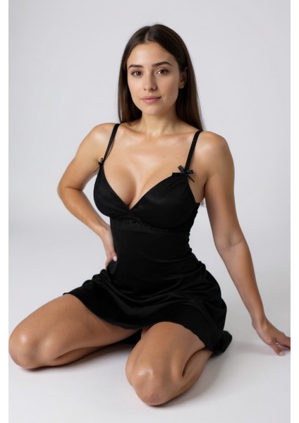 Kadın Siyah Askılı Beli Dantelli Göğsü Fiyonklu Şık Gecelik – Modern ve Şık Tasarım modelleri