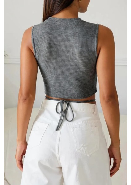 Kadın Gri Çapraz Bağlamalı Crop Top Büstiyer – Modern ve Şık Tasarım fırsatları
