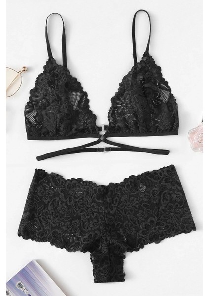 Kadın Siyah Özel Şık Sütyen Külot Takımı – Modern, Konforlu ve Günlük Kombinlere Uygun