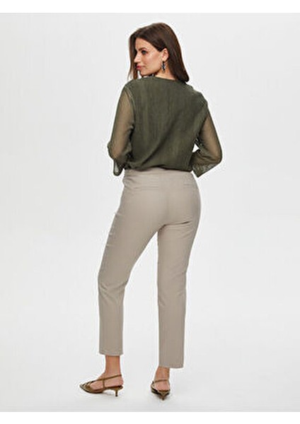 Slim Fit Kadın Pantolon Desenli Taş Renk 00052 Şık ve Rahat Tasarım