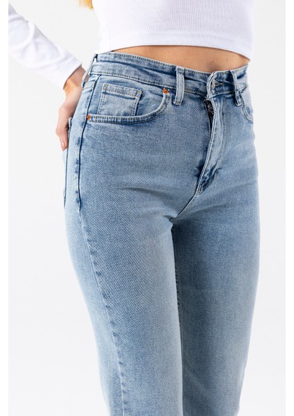 Kadın Normal Bel Mom Fit Jean Buz Mavi - 2602 fırsatları