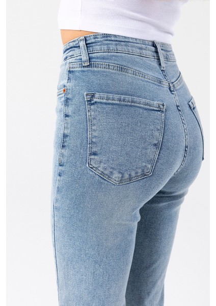Kadın Normal Bel Mom Fit Jean Buz Mavi - 2602