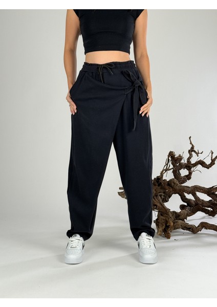 Kemer Detaylı Tasarım Siyah Kadın Pantolon COC1054